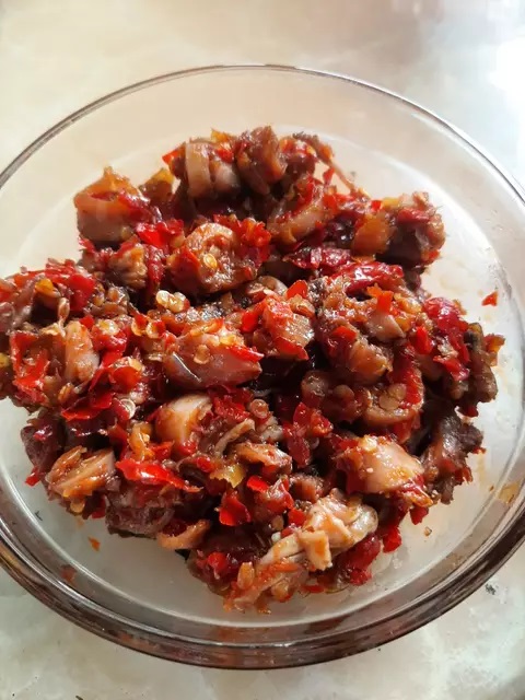 Resep Sambal Cumi Kering Awet - Orami Recipes